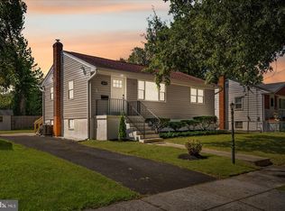 5009 Ravenswood Rd, Riverdale, MD 20737