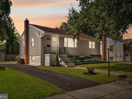 5009 Ravenswood Rd, Riverdale, MD 20737