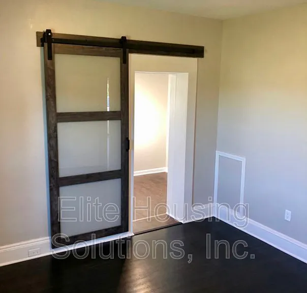 4672 W Lee Hwy — Photo 11