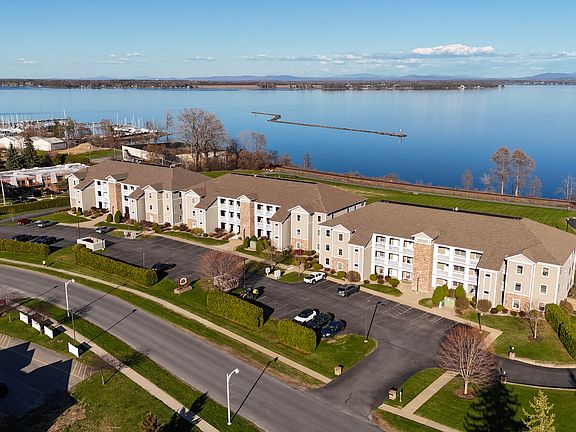3rd image of 62 Club Rd APT 305