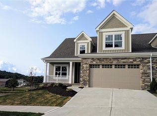 128 Seneca Pl #(D8R), Mars, PA 16046