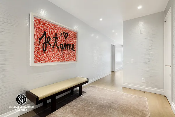 Rented by Coldwell Banker Warburg | media 4