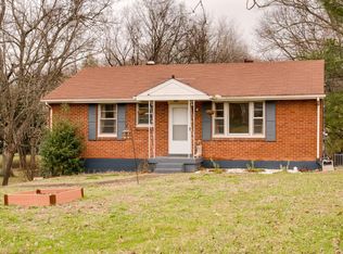 1242 Bell Grimes Ln, Nashville, TN 37207