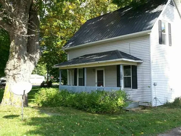 123 State St, Freeport, MI 49325