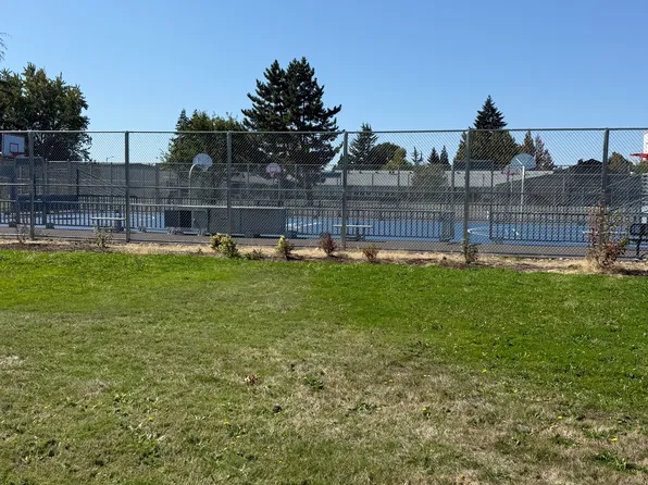 Evergreen Park Apartments