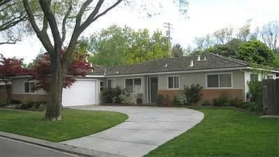 1226 Fordham Ave photo 1