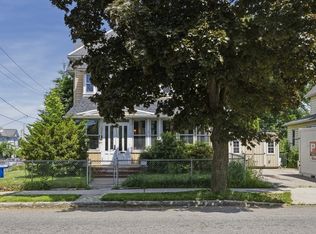 382 Pleasant St, Holyoke, MA 01040