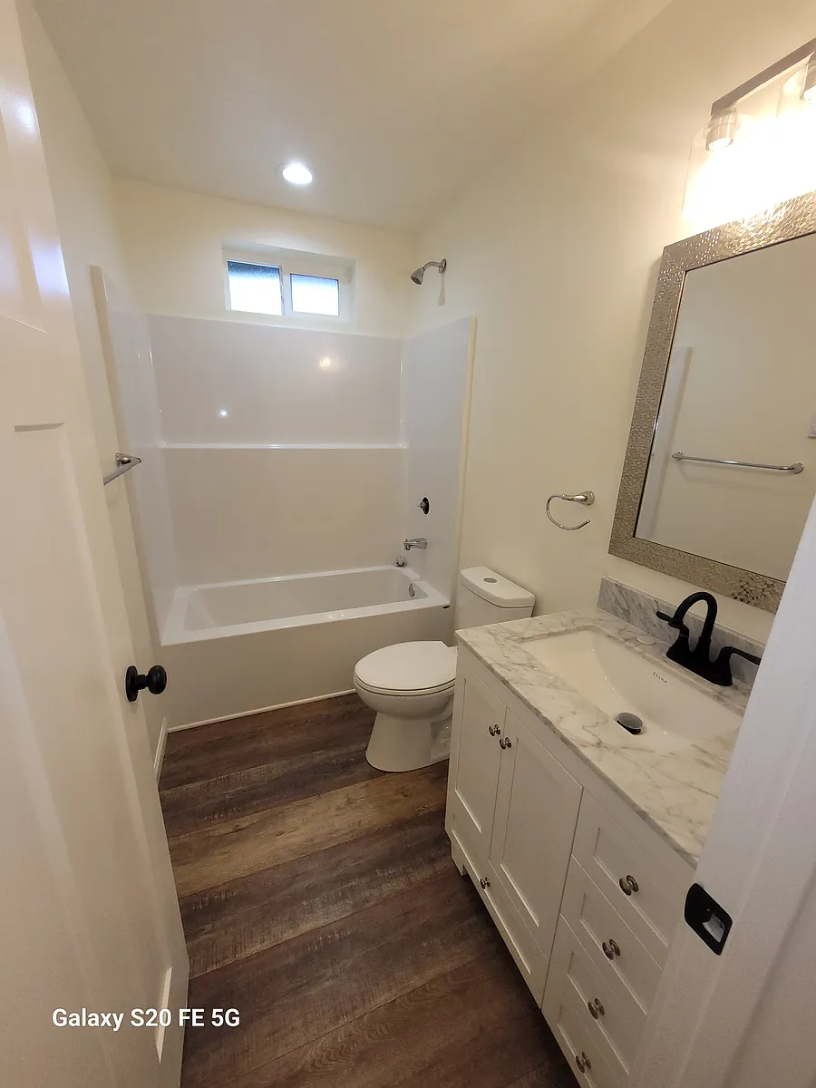 Building Photo - 2843 E Sunset Dr #101