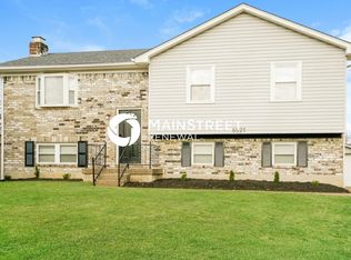 5521 Branston Dr, Louisville, KY 40216