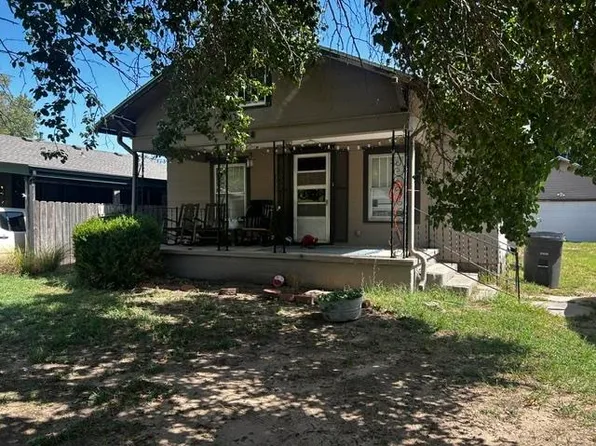 918 N 4th St, Arkansas City, KS 67005