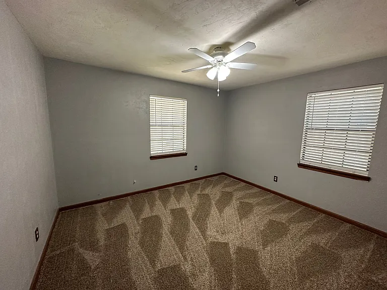 4334 Brewster Rd #B — Photo 4