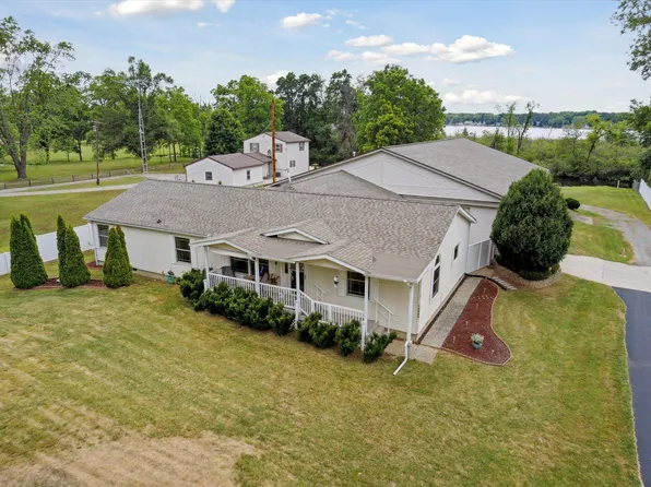 10224 Rexford Rd, Grass Lake, MI 49240