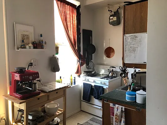 Rented by Metropolitan Realty | media 14