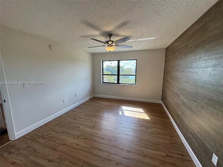 1121 SW 122nd Ave #412-2 — Photo 11