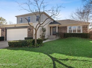 15 Wakefield Ln, Buffalo Grove, IL 60089