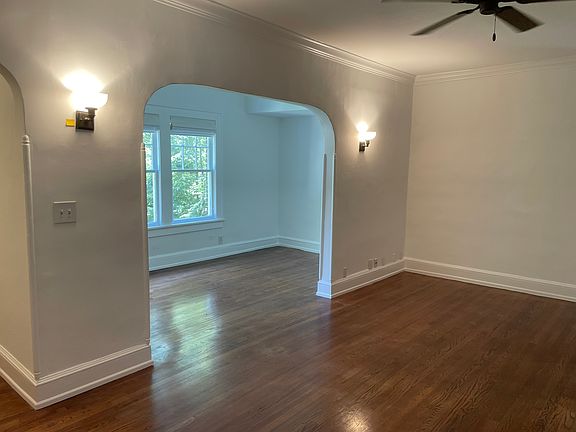 2nd image of 22 Collier Rd NW APT 2