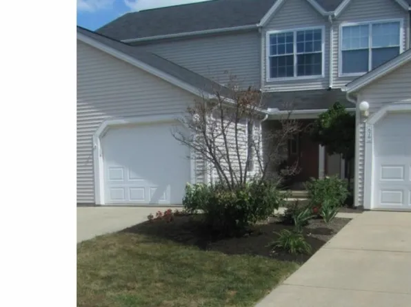 678 Hickory Grove Ct, Streetsboro, OH 44241