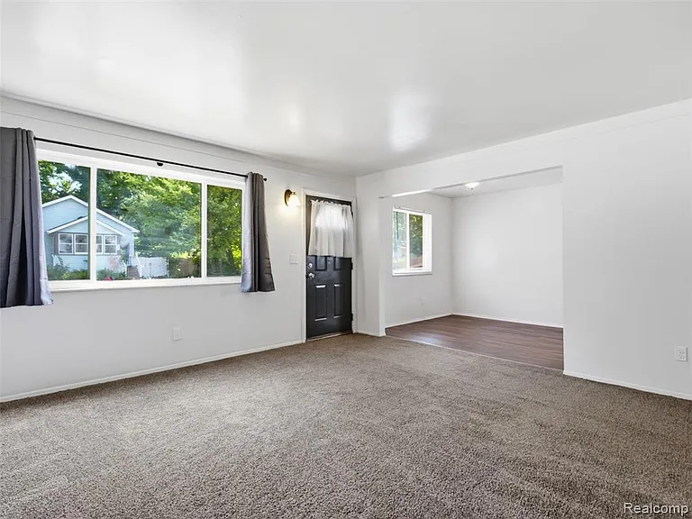 1221 E Granet Ave — Photo 19