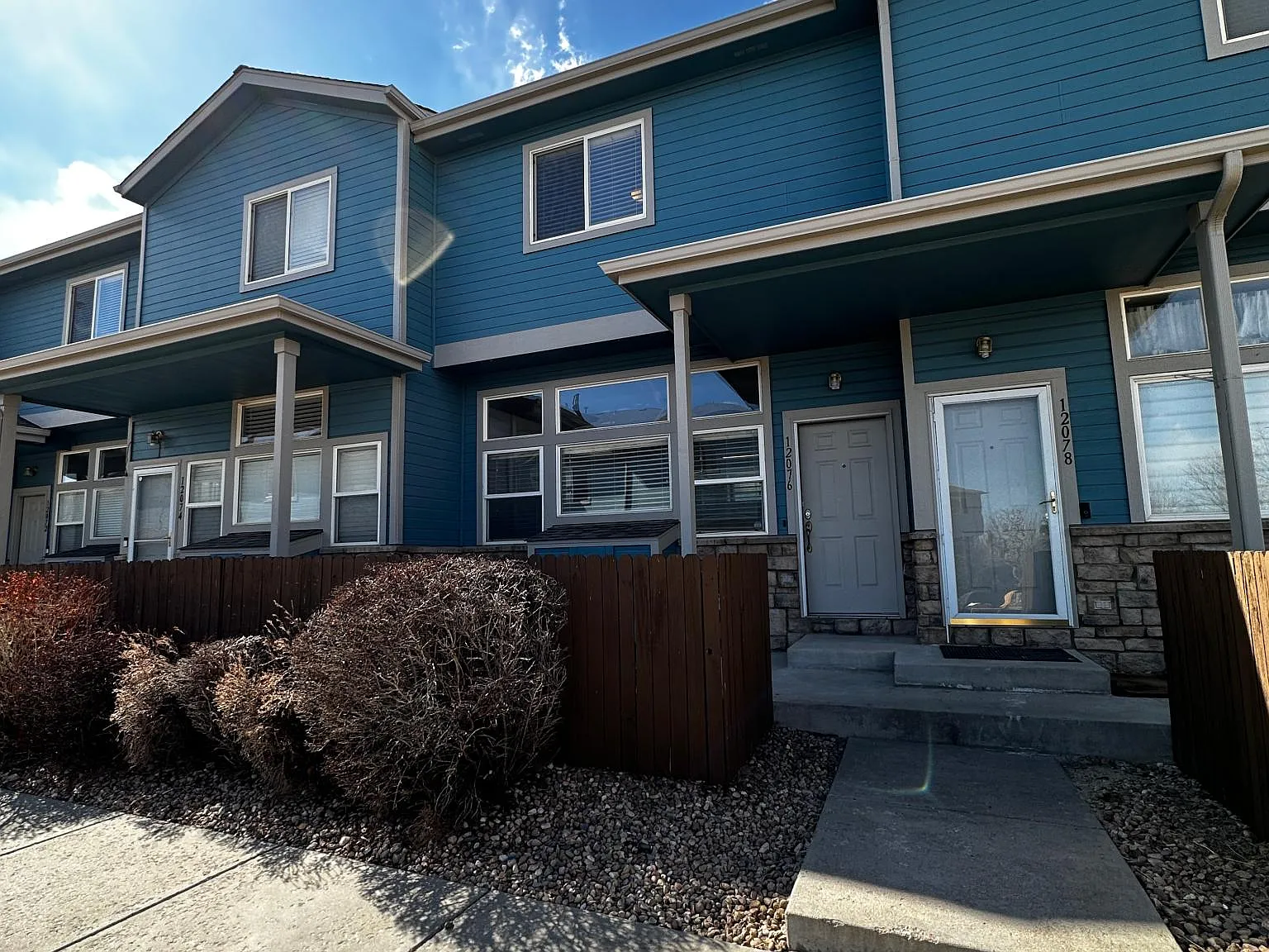2 bed, 2.5 bath, 1260 sqft, $2,400 — Photo 1