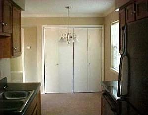4th image of 3636 Greenacres Place Dr APT 8