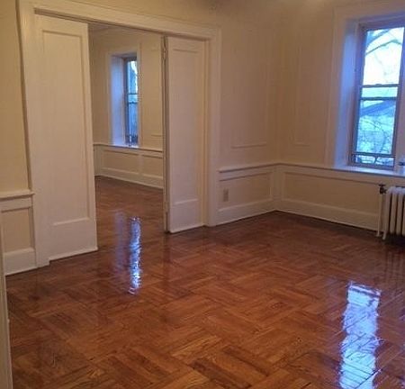 5th image of 16 Seymour St APT 15