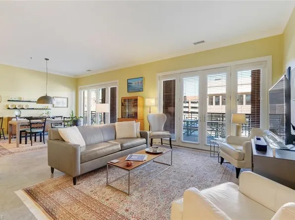 113 N Church St APT 109, Greensboro, NC 27401
