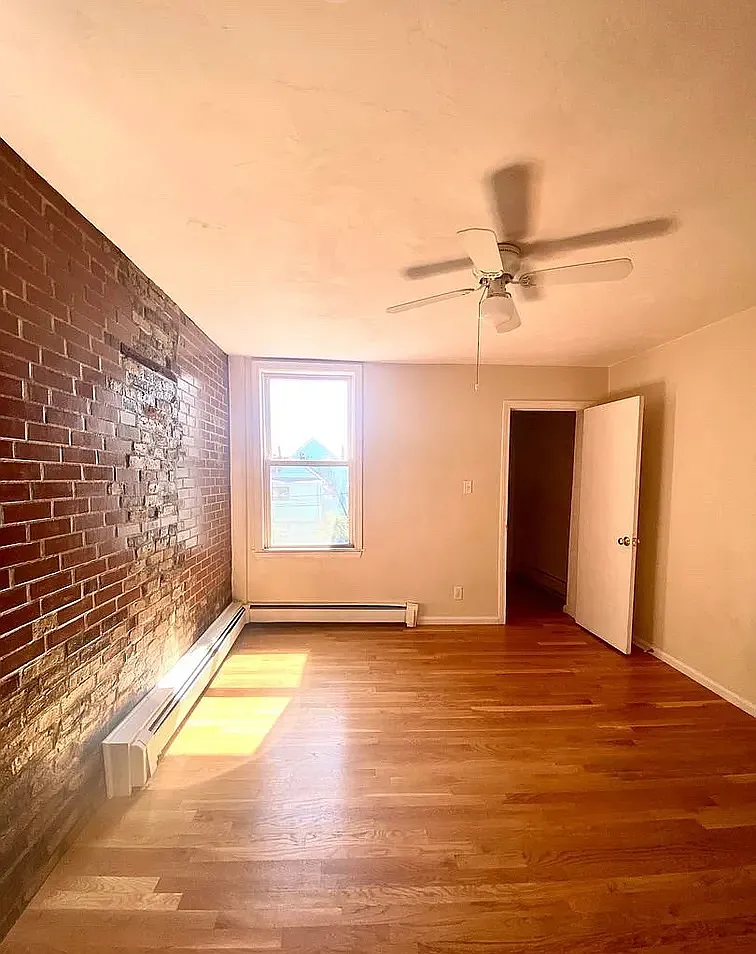 1 bed, 550 sqft, $2,400 — Photo 4