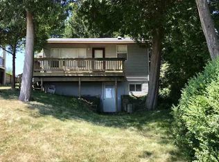 1806 N Huron Rd, Tawas City, MI 48763