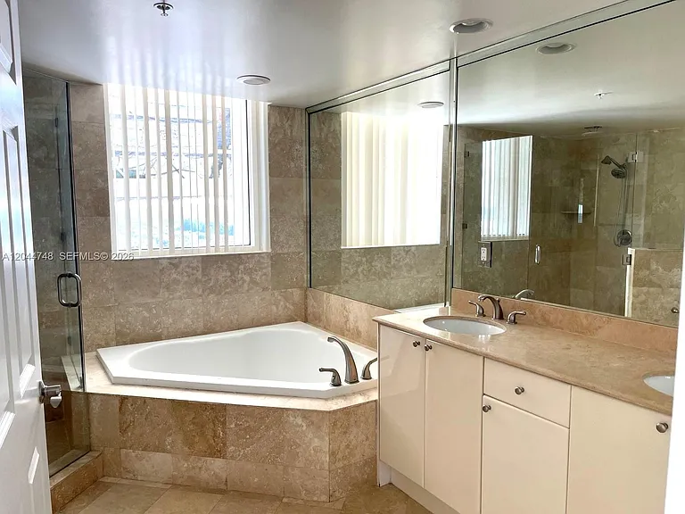 1755 E Hallandale Beach Blvd #1907E — Photo 8