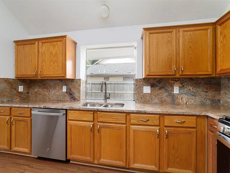 7919 Quail Meadow Dr — Photo 6