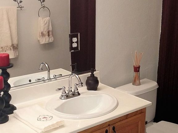 4th image of 3009 Tenaya Ln