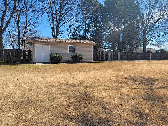 5th image of 1113 Cimarron Dr