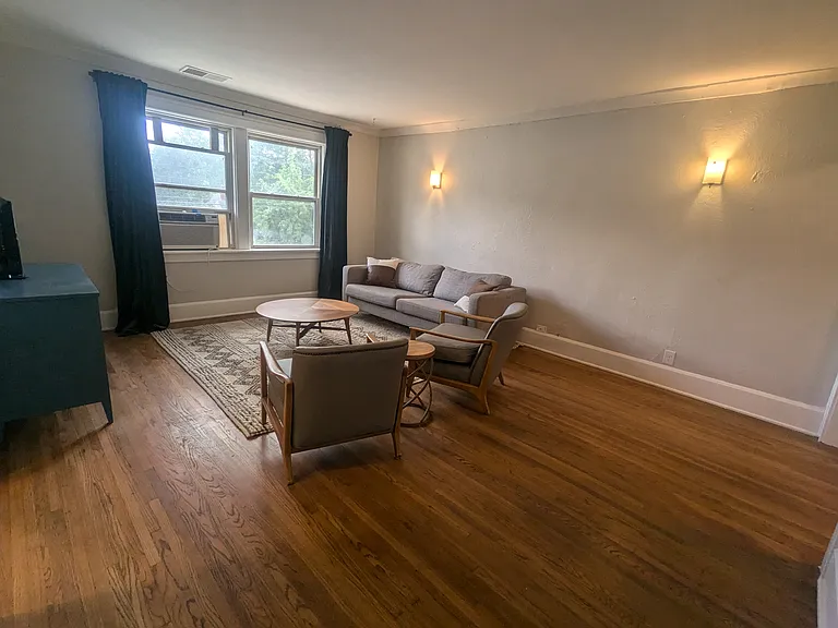 2720 W Sylvania Ave #4 — Photo 2