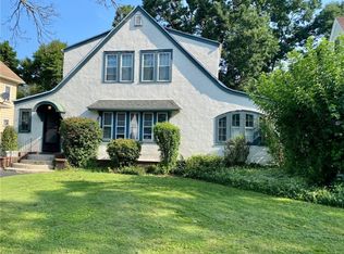 256 Scholfield Rd, Rochester, NY 14617