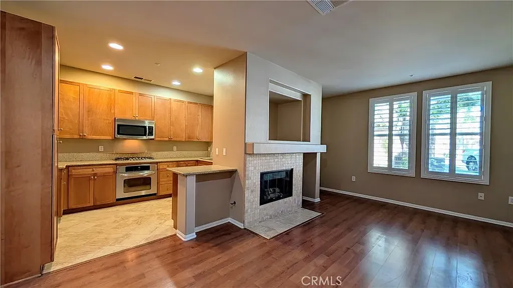 3 bed, 1565 sqft, $2,850 — Photo 4