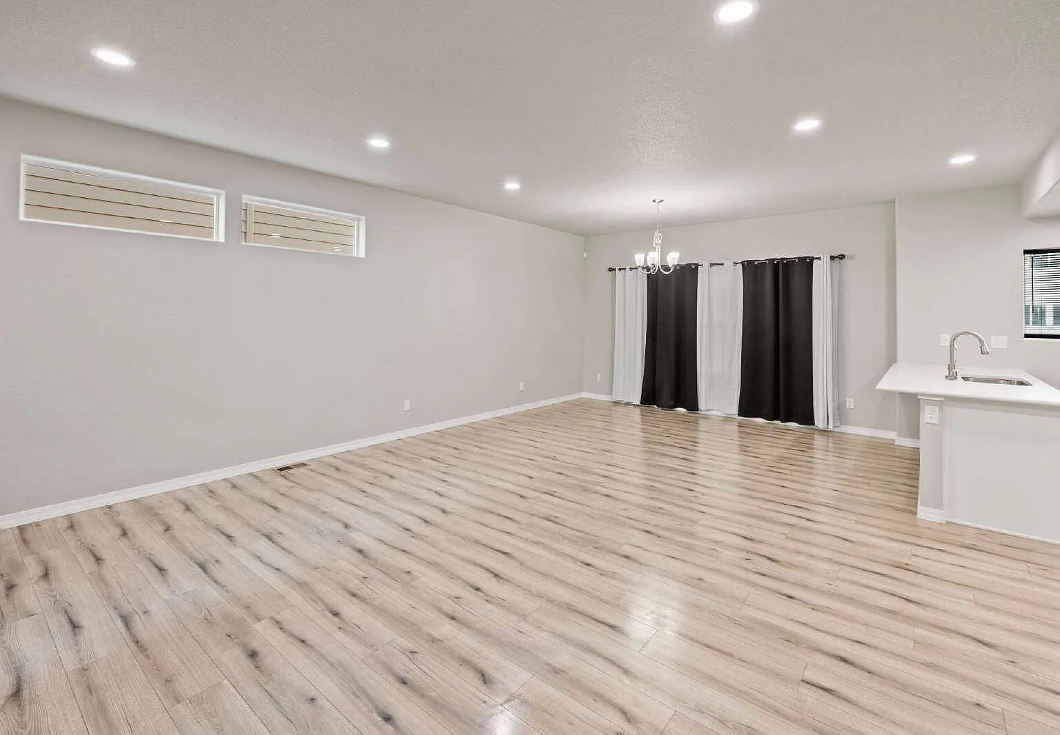 3 bed, 2.5 bath, 1750 sqft, $2,500 — Photo 4