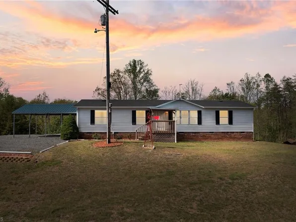 1747 Lynchburg Rd, Westfield, NC 27053