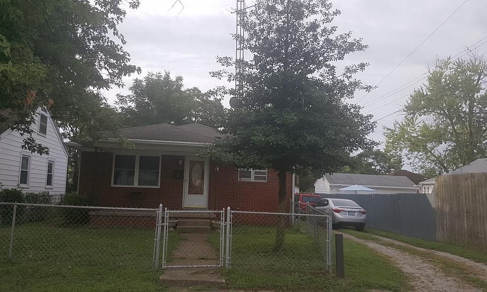 2nd image of 506 E 26th St