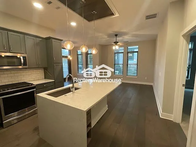 2401 Euclid Ave #116 — Photo 7