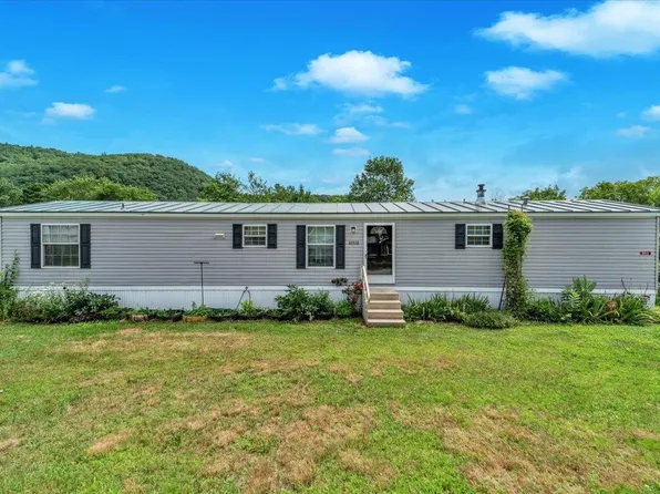 593 South Windsor Street, Royalton, VT 05068