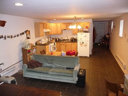 2nd image of 913 N 16th St APT 1