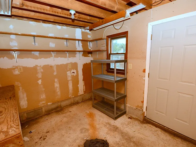 1217 Reardon Cir — Photo 36