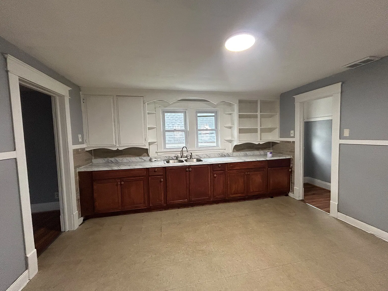 3 bed, 1200 sqft, $1,000 — Photo 2