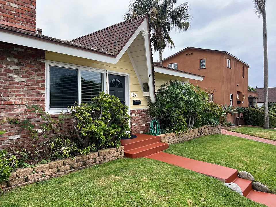 Cottage Front Lawn