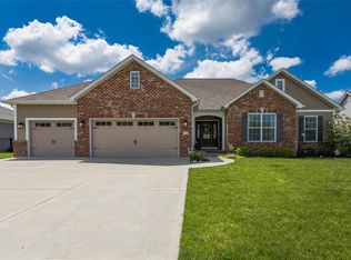 713 Thoreau Dr, O'Fallon, IL 62269