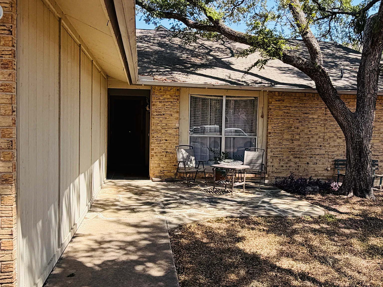 8808 Pineridge Dr — Photo 2