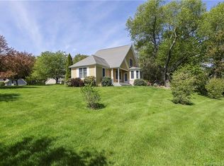 5 Titus Pl, Ridgefield, CT 06877