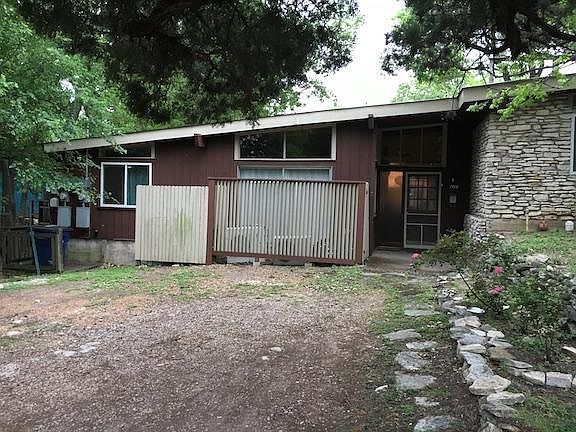 2nd image of 1715 Woodland Ave