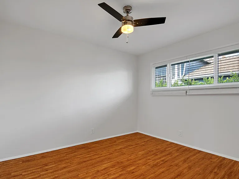 1607 Manning Ave #6 — Photo 17