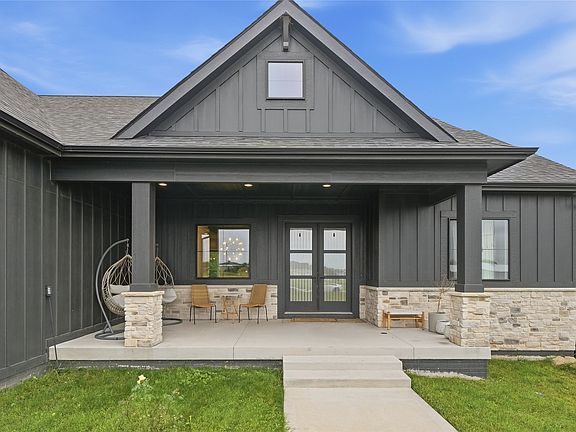4th image of 19104 Liisi Ln